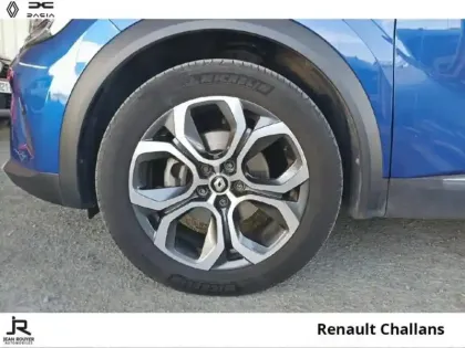 Photo 7 Renault Captur  1.6 E-Tech hybride 145ch Intens -21