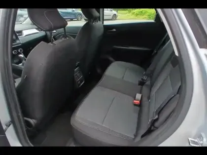 Photo 10 Renault Captur  1.6 E-Tech hybride rechargeable 160ch Business -21