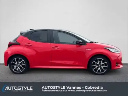 Photo 7 Toyota Yaris  116h Première 5p