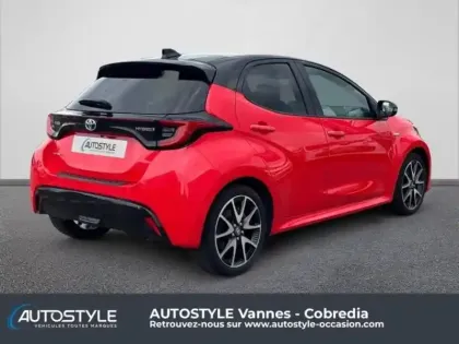 Photo 6 Toyota Yaris  116h Première 5p