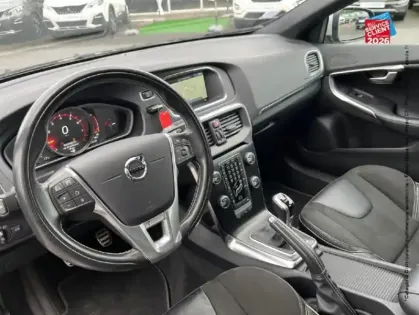 Photo 14 Volvo V40  T2 122ch R-Design