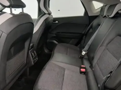 Photo 14 Renault Captur  1.3 TCe mild hybrid 140ch Techno