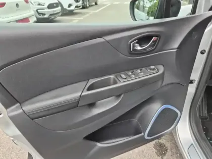 Photo 14 Renault Captur  1.2 TCe 120ch Stop&Start energy Wave Euro6 2016