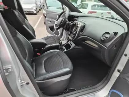 Photo 10 Renault Captur  1.2 TCe 120ch Stop&Start energy Wave Euro6 2016