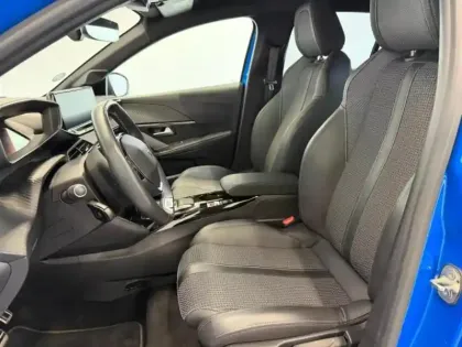 Photo 7 Peugeot 208  e- 136ch GT