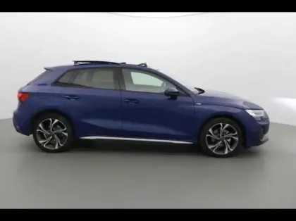 Photo 7 Audi A3  Sportback 35 TFSI 150ch Mild Hybrid S line S tronic 7