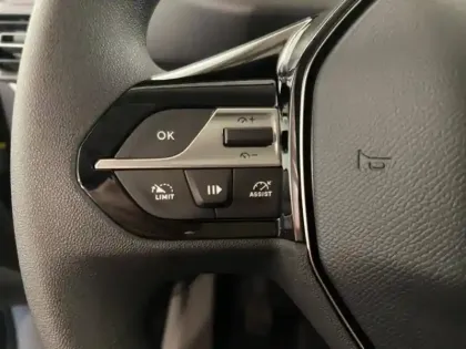 Photo 10 Peugeot Partner  M Diesel 100ch Pack Premium Connect