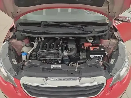Photo 47 Peugeot 108  1.2 PureTech 82ch BVM5