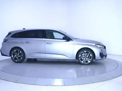 Photo 23 Peugeot 308  SW BlueHDi 130ch S&S EAT8
