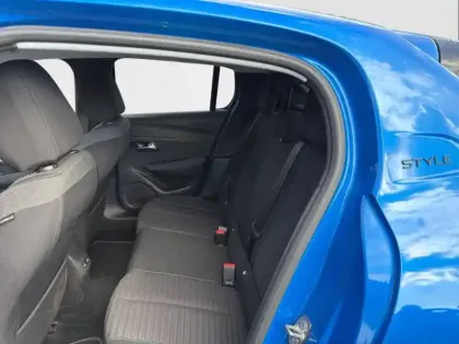 Photo 11 Peugeot 208  Electrique 50 kWh 136ch