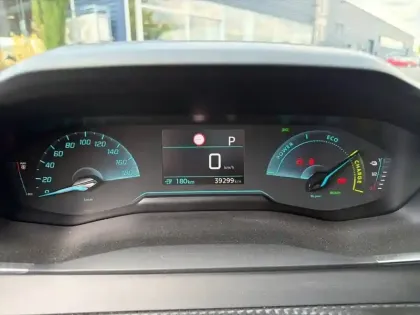 Photo 9 Peugeot 208  Electrique 50 kWh 136ch