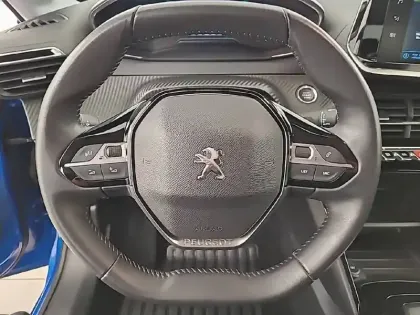 Photo 34 Peugeot 208  Electrique 50 kWh 136ch
