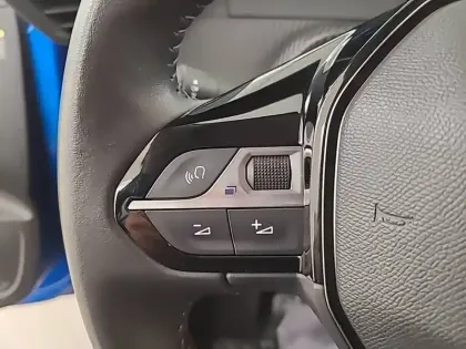 Photo 48 Peugeot 208  Electrique 50 kWh 136ch