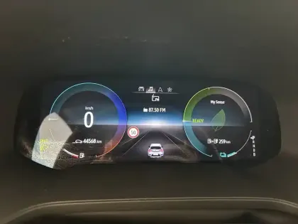Photo 25 Renault Captur  E-Tech hybride rechargeable 160