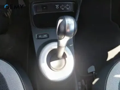Photo 21 Renault Twingo  III E-Tech