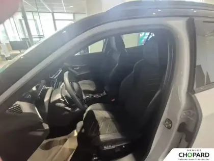 Photo 10 Peugeot 2008  Hybrid 145 e-DCS6