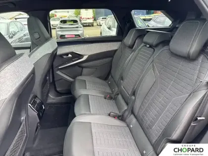 Photo 18 Peugeot 5008  Hybrid 145 ch e-DCS6