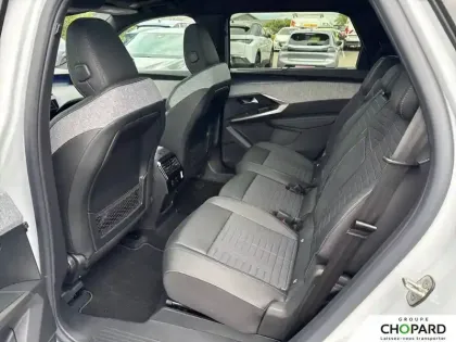 Photo 17 Peugeot 5008  Hybrid 145 ch e-DCS6