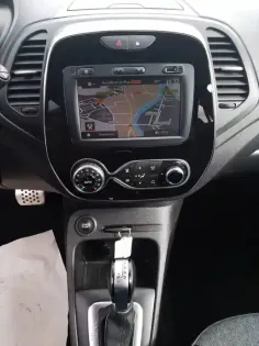 Photo 22 Renault Captur  TCe 150 FAP EDC