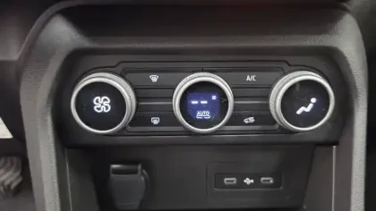 Photo 33 Dacia Sandero  SCe 65