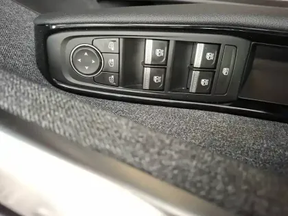 Photo 38 Renault Espace  E-Tech full hybrid 200 GSR2