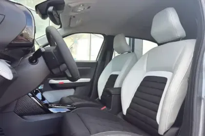 Photo 14 Citroën C3 Aircross  7 places Hybride 145 ch Auto
