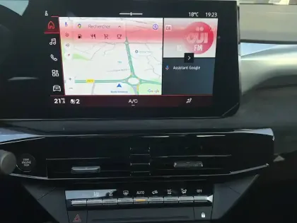 Photo 10 Renault Clio  E-Tech full hybrid 160 ch