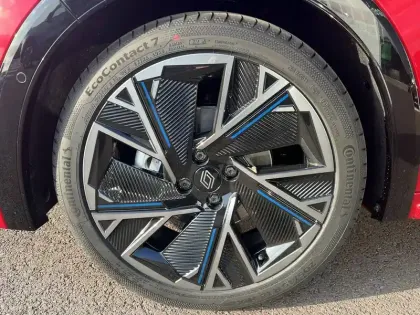 Photo 8 Renault Clio  E-Tech full hybrid 160 ch