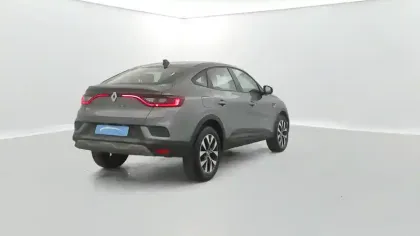 Photo 13 Renault Arkana  TCe 140 EDC FAP