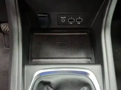 Photo 50 Renault Captur  mild hybrid 140