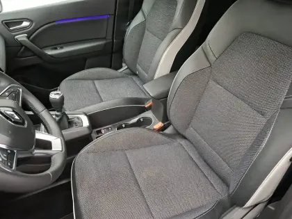 Photo 35 Renault Captur  mild hybrid 140