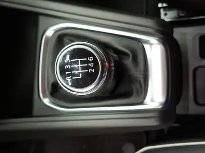 Photo 60 Renault Captur  mild hybrid 140