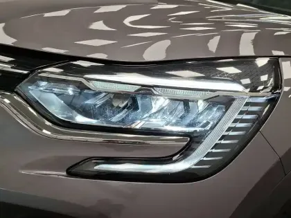 Photo 61 Renault Captur  mild hybrid 140