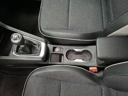 Photo 47 Renault Captur  mild hybrid 140