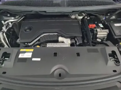 Photo 14 Peugeot 3008  Hybrid 145 e-DCS6