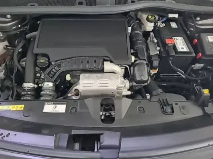 Photo 14 Peugeot 2008  PureTech 100 S&S BVM6