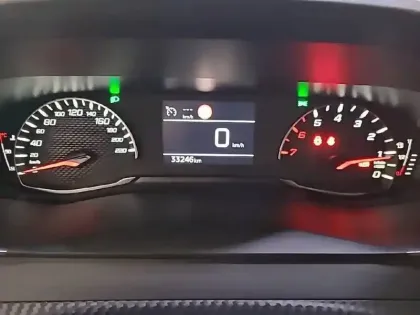 Photo 9 Peugeot 2008  PureTech 100 S&S BVM6