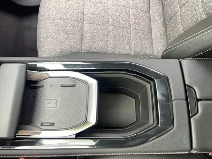 Photo 29 Renault Espace  E-Tech full hybrid 200 GSR2