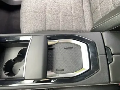 Photo 28 Renault Espace  E-Tech full hybrid 200 GSR2