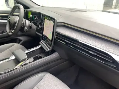 Photo 17 Renault Espace  E-Tech full hybrid 200 GSR2