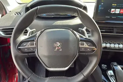 Photo 17 Peugeot 3008  Hybrid 225 e-EAT8
