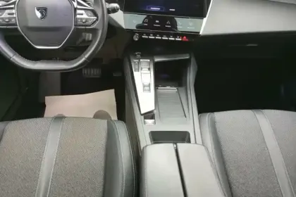 Photo 41 Peugeot 308  PHEV 180 e-EAT8