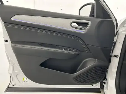 Photo 10 Renault Arkana  E-Tech full hybrid 145 GSR2