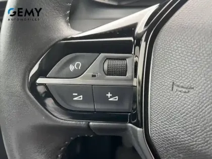 Photo 14 Peugeot 208  PureTech 100 S&S BVM6