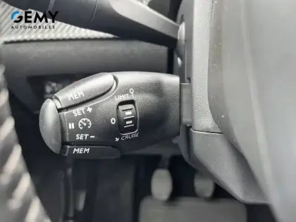 Photo 13 Peugeot 208  PureTech 100 S&S BVM6
