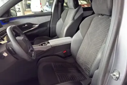 Photo 9 Peugeot 3008  Hybrid 136 e-DCS6