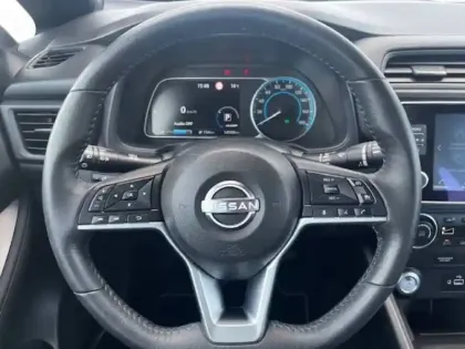 Photo 10 Nissan Leaf  Electrique 40kWh