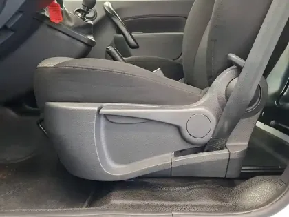 Photo 44 Renault Kangoo Van KANGOO EXPRESS BLUE DCI 80