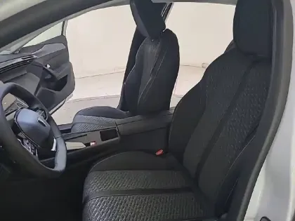 Photo 10 Peugeot 308  Hybrid 145 e-DCS6