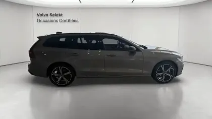 Photo 6 Volvo V60  Micro hybride essence B4 197 ch DCT7